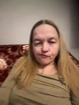 Snapshot of Susanel chatting on February 2025 06:45:01 PM Susanel online show from February 2025 06:45:01 PM
