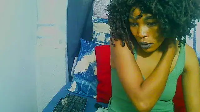 Snapshot of freaky_naughty chatting on November 2025 12:38:01 PM freaky naughty online show from November 2025 12:38:01 PM