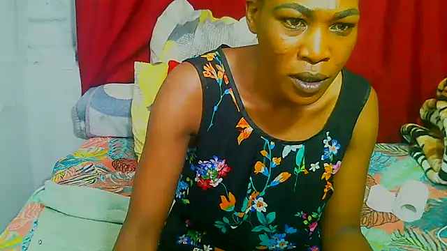 Snapshot of freaky_naughty chatting on December 2025 10:19:01 AM freaky naughty online show from December 2025 10:19:01 AM