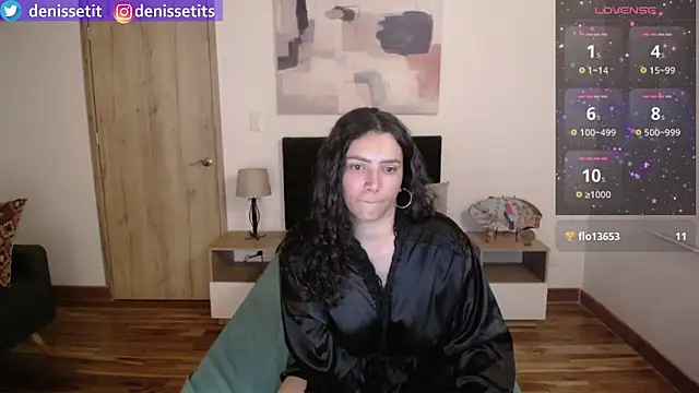 Snapshot of DenisseTits chatting on February 2025 11:27:01 PM DenisseTits online show from February 2025 11:27:01 PM
