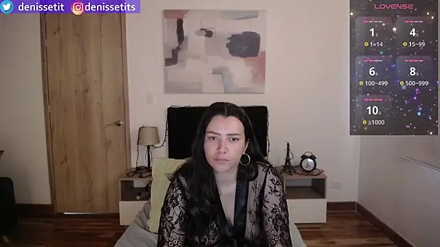 Snapshot of DenisseTits chatting on February 2025 01:53:02 PM DenisseTits online show from February 2025 01:53:02 PM