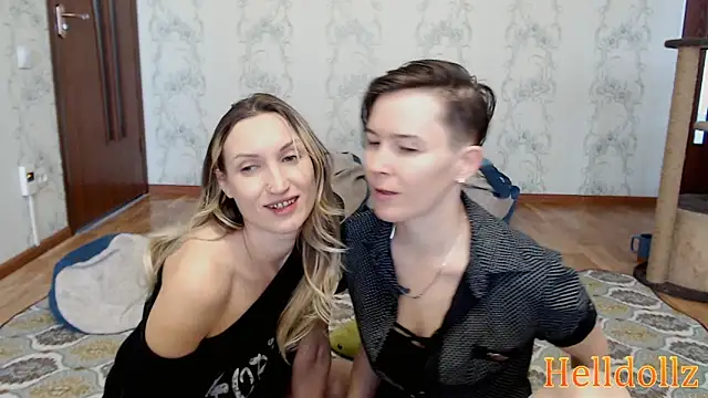 Snapshot of Helldollz chatting on December 2024 07:00:02 AM Helldollz online show from December 2024 07:00:02 AM