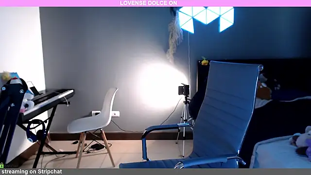 Snapshot of minarocket_ chatting on February 2025 05:15:01 PM minarocket online show from February 2025 05:15:01 PM