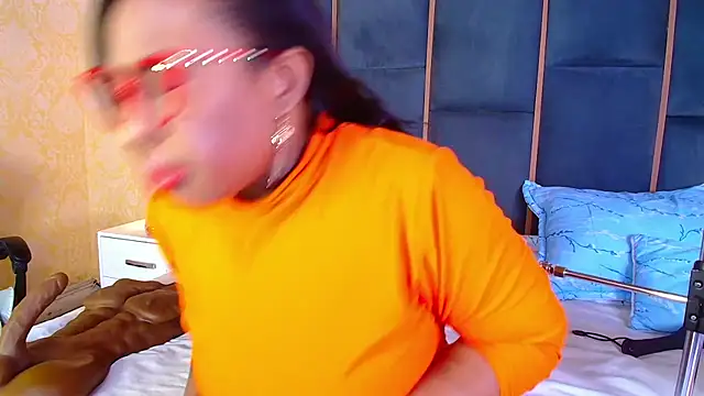 CaseyMoon online show from November 2025 12:41:02 PM