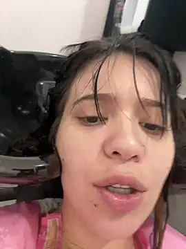 Snapshot of kiarafonseca_ chatting on January 2026 03:15:01 PM kiarafonseca online show from January 2026 03:15:01 PM