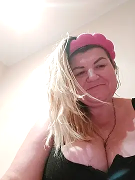 VeronikaBless online show from September 2025 12:32:02 AM