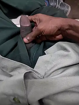 rocksred1 online show from April 2026 06:22:01 PM