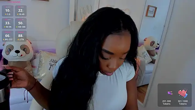 zobe love online show from March 2025 04:59:02 PM