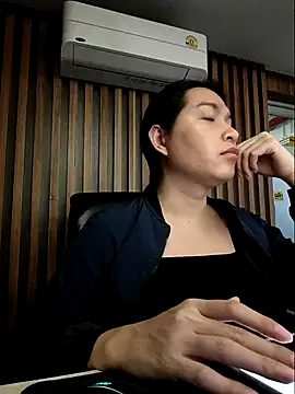 Snapshot of sara_kimoo chatting on November 2025 06:18:01 PM sara kimoo online show from November 2025 06:18:01 PM