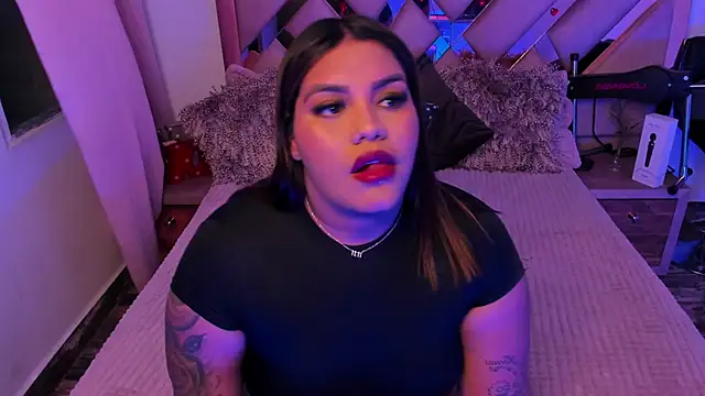 Snapshot of Victoria14_ chatting on February 2025 11:14:02 PM Victoria14  online show from February 2025 11:14:02 PM