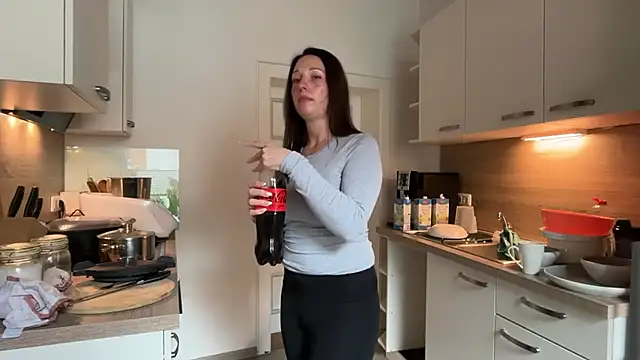 Viola Beck online show from March 2026 10:43:02 AM