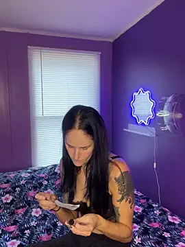 lolabunny9 online show from December 2024 06:24:02 PM