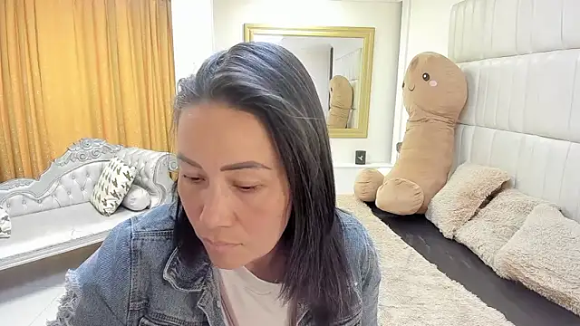 gaby trent online show from February 2026 04:23:01 PM