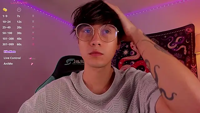 LeaneSeb online show from January 2025 02:41:02 PM