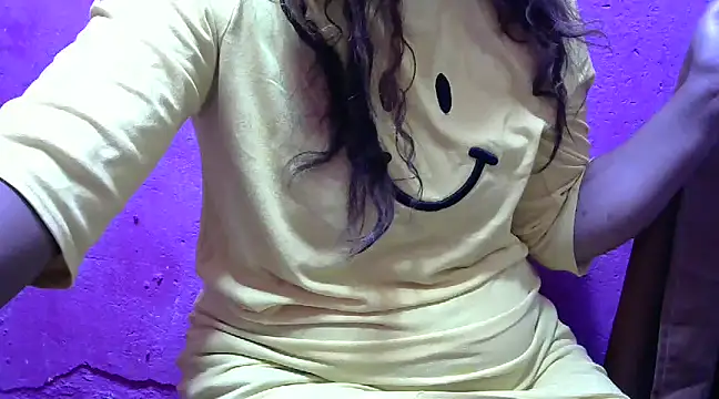 Snapshot of BicolorKissLove chatting on February 2025 08:20:01 AM BicolorKissLove online show from February 2025 08:20:01 AM