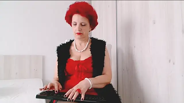 MilfSupreme online show from October 2025 11:30:01 AM