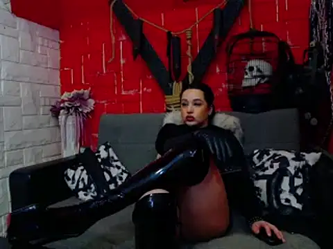 Snapshot of MistressRachelle chatting on March 2025 10:58:02 PM MistressRachelle online show from March 2025 10:58:02 PM