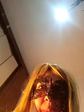 LAURAFOCOSA online show from February 2025 03:39:02 PM