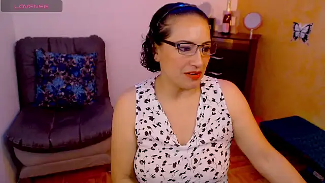 scarlet wet online show from December 2024 09:37:01 PM