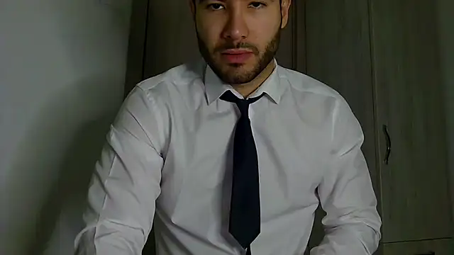 Justynn1 online show from November 2025 11:10:01 PM