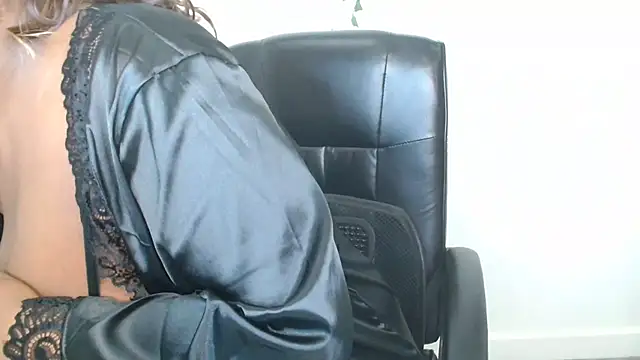 Black Monster Tits online show from November 2025 09:25:02 PM