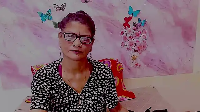 Snapshot of IndianAllure chatting on November 2025 05:52:01 AM IndianAllure online show from November 2025 05:52:01 AM