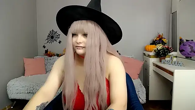 Estheri online show from October 2025 07:09:02 AM