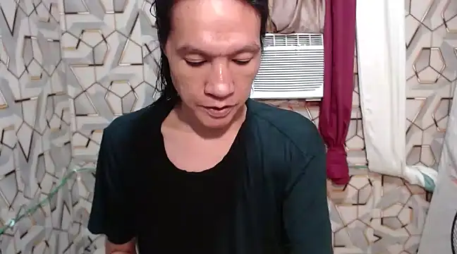 Snapshot of tshugecumxxx chatting on January 2025 01:00:01 PM tshugecumxxx online show from January 2025 01:00:01 PM