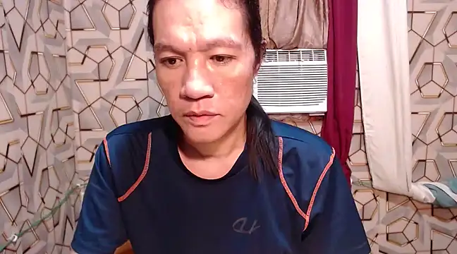 Snapshot of tshugecumxxx chatting on January 2025 03:57:02 PM tshugecumxxx online show from January 2025 03:57:02 PM