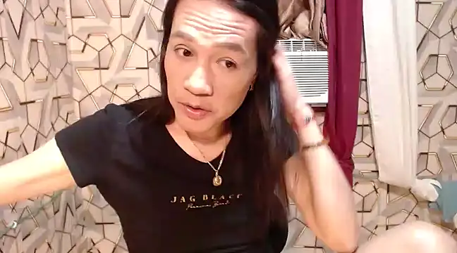 Snapshot of tshugecumxxx chatting on February 2025 11:23:02 AM tshugecumxxx online show from February 2025 11:23:02 AM