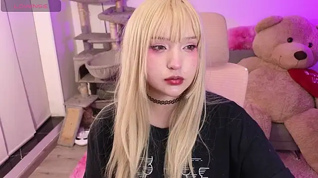 KuroChan420 online show from February 2026 02:12:02 AM