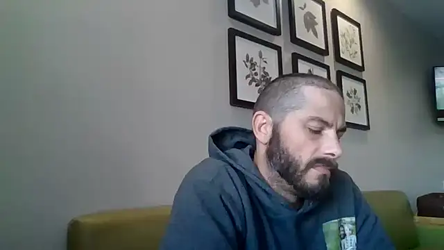 Snapshot of Sitonmyface2020@xh chatting on February 2025 02:37:01 PM Sitonmyface2020xh online show from February 2025 02:37:01 PM