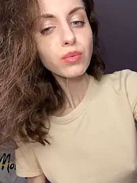 MissAnuta online show from July 2026 12:04:02 AM