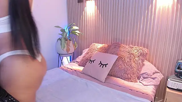 AMELIE xx online show from October 2025 12:16:01 PM