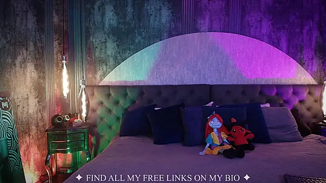 Charlotte Germanotta  online show from January 2026 06:44:01 PM