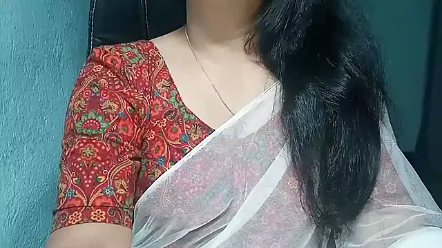 Snapshot of YourModhu chatting on March 2025 06:01:01 PM YourModhu online show from March 2025 06:01:01 PM