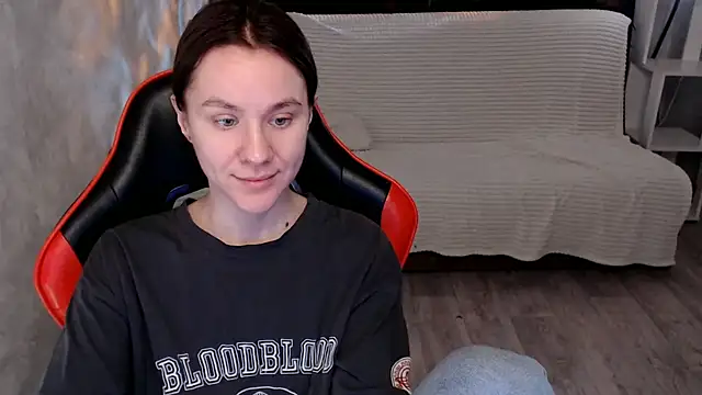 Mila Jon online show from December 2025 03:01:01 AM