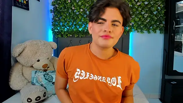 kamii 22 online show from December 2024 03:28:02 PM