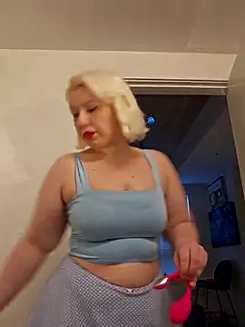 NikiFm online show from November 2025 06:52:02 PM