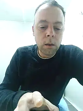 Snapshot of david_geam chatting on January 2025 05:43:02 AM david geam online show from January 2025 05:43:02 AM