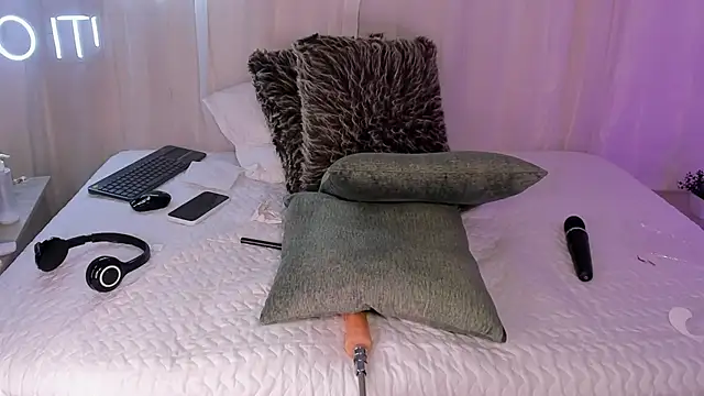 carolgaita online show from January 2025 03:51:01 PM