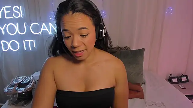 carolgaita online show from February 2025 11:21:01 AM