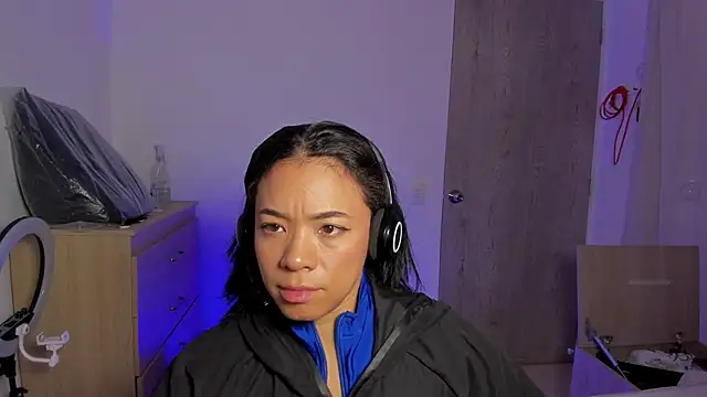 carolgaita online show from March 2025 12:14:02 PM