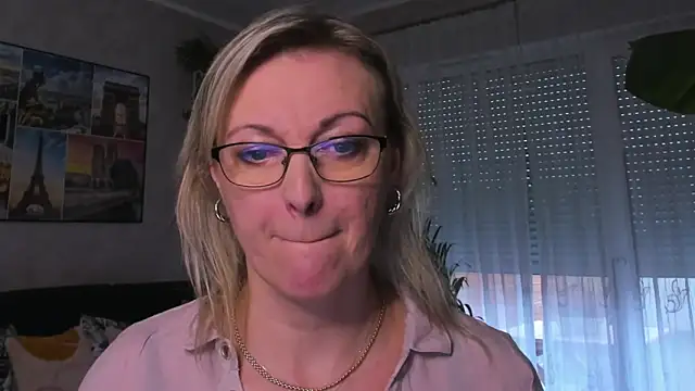 vanessa chat online show from February 2025 02:37:01 PM