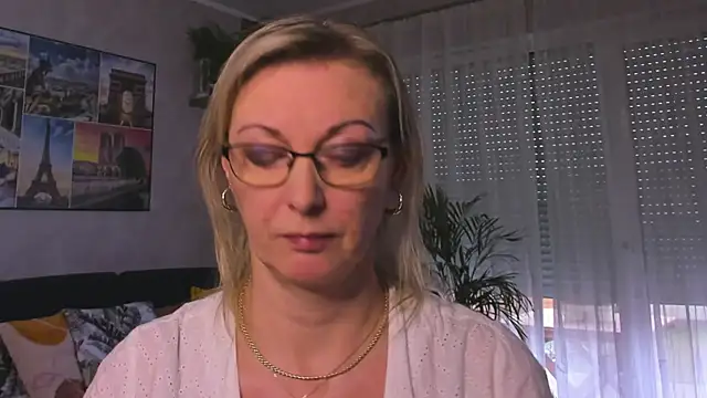 vanessa chat online show from February 2025 02:32:01 PM