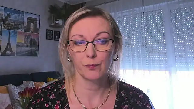 vanessa chat online show from February 2025 02:23:02 PM