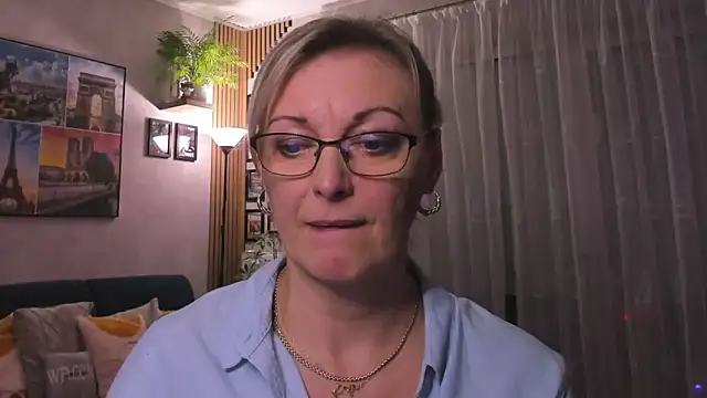 vanessa chat online show from February 2025 08:22:01 PM