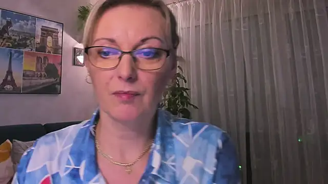 vanessa chat online show from February 2025 08:51:02 PM