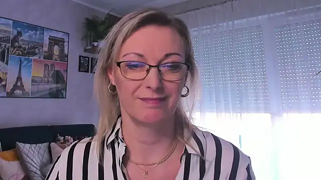 vanessa chat online show from March 2025 02:21:02 PM