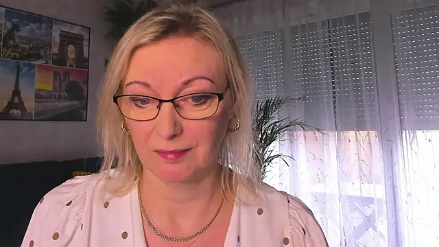 vanessa chat online show from February 2026 02:33:01 PM